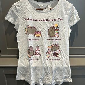 Pusheen t shirt